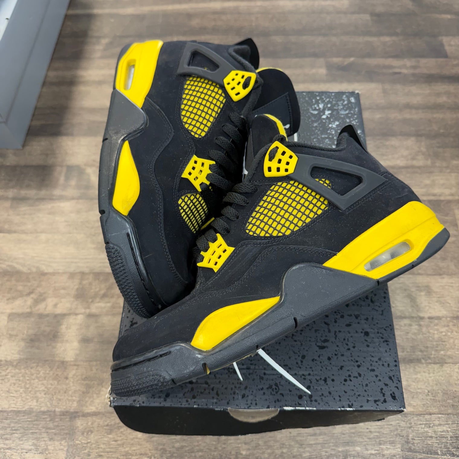 Yellow Thunder Jordan 4 Retro (USED)