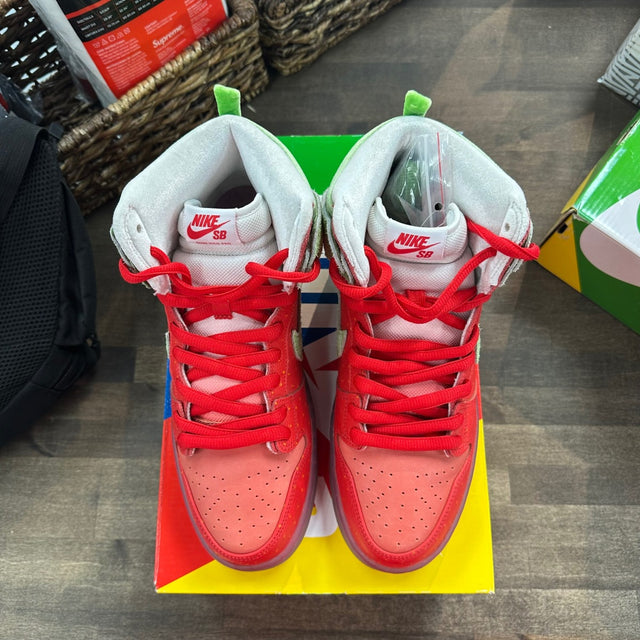 Nike SB Dunk High Strawberry Cough (Regular Box) - Image 2