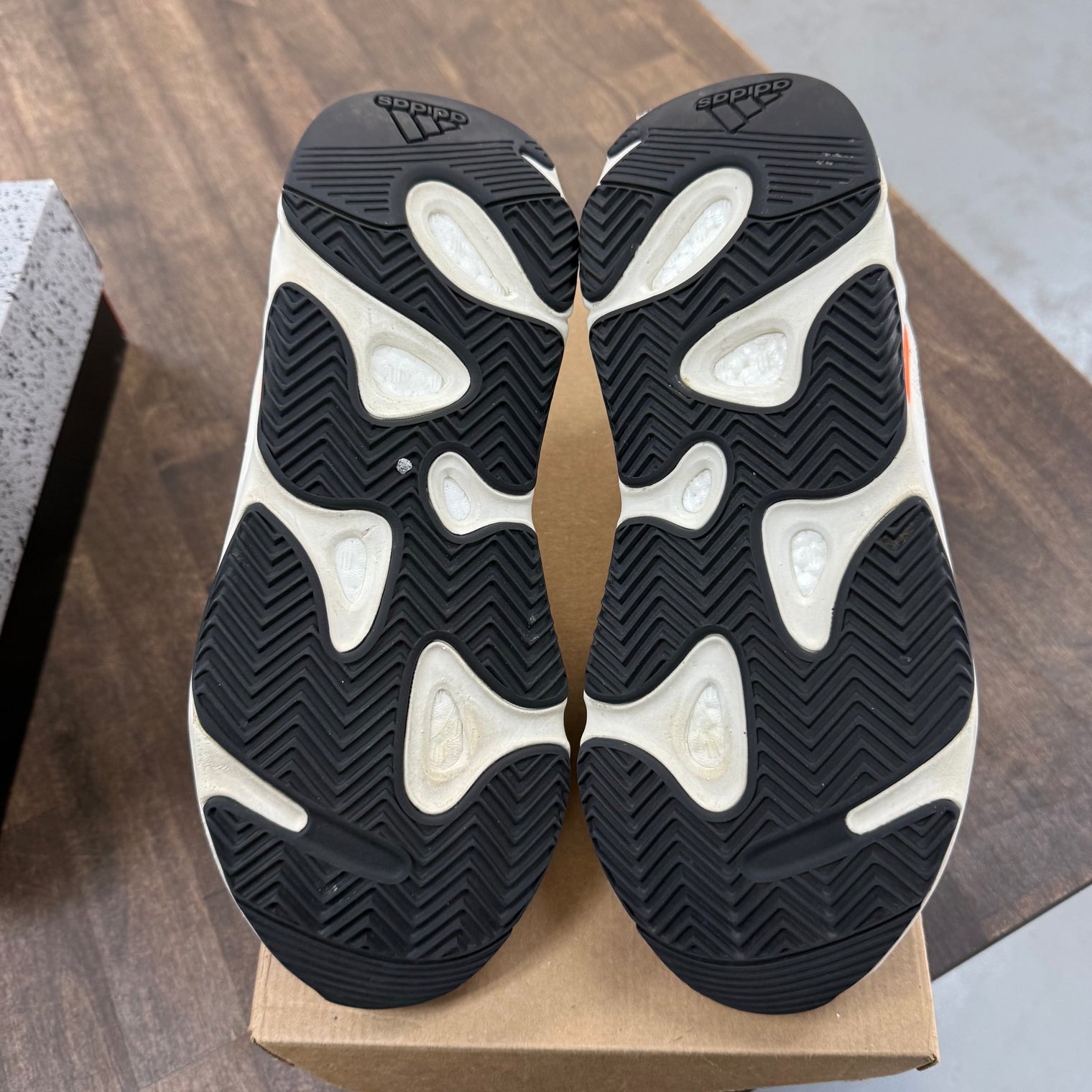 Waverunner Yeezy 700 (USED,No Box)