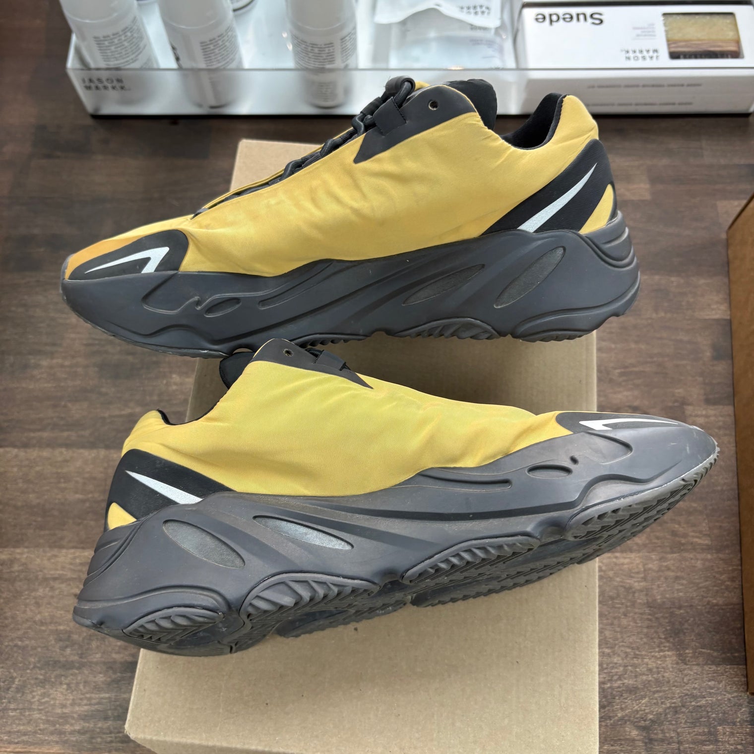 Honey Flux Yeezy 700 MNVN (USED, No Box)