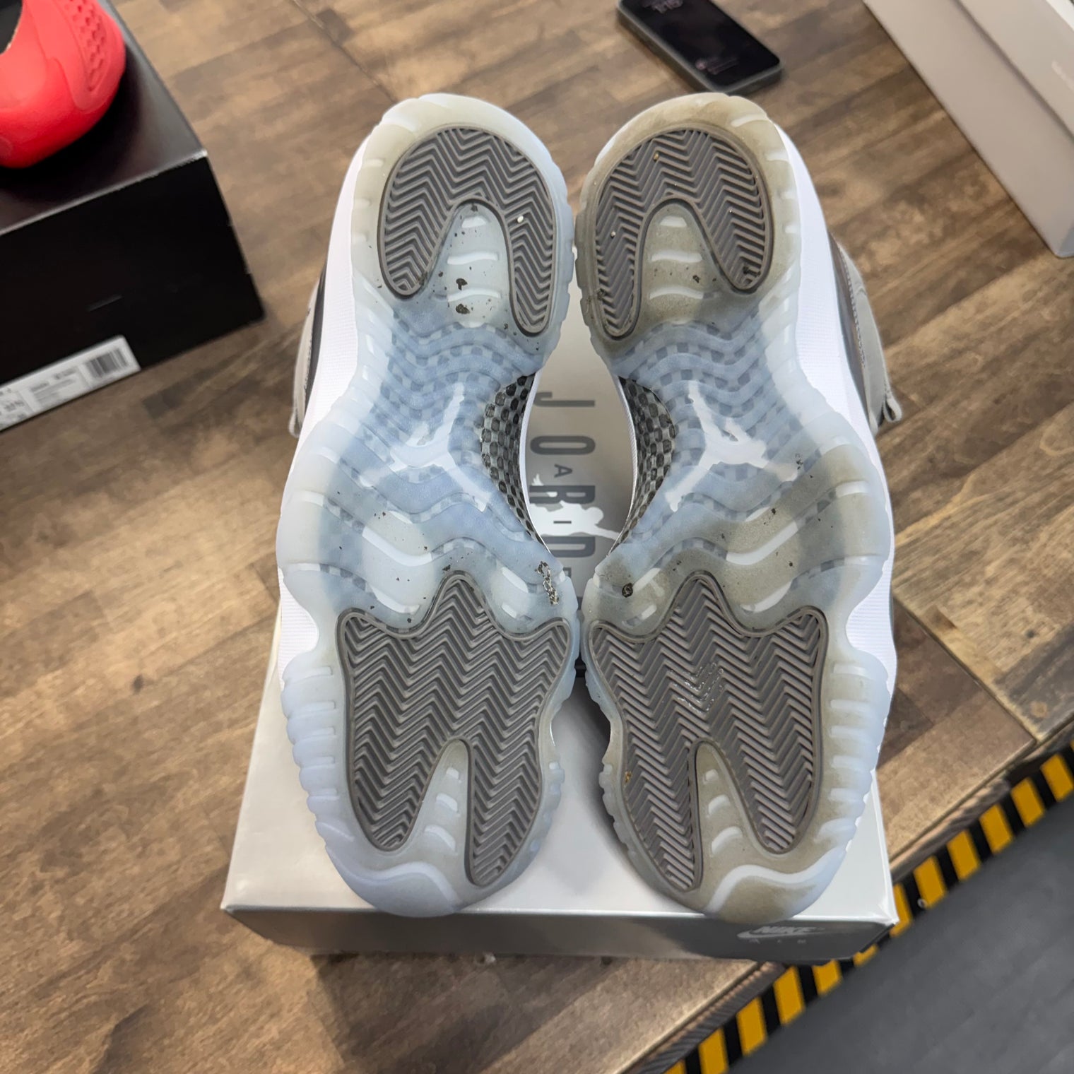 Cool Grey Jordan 11 Retro (2021) (USED)