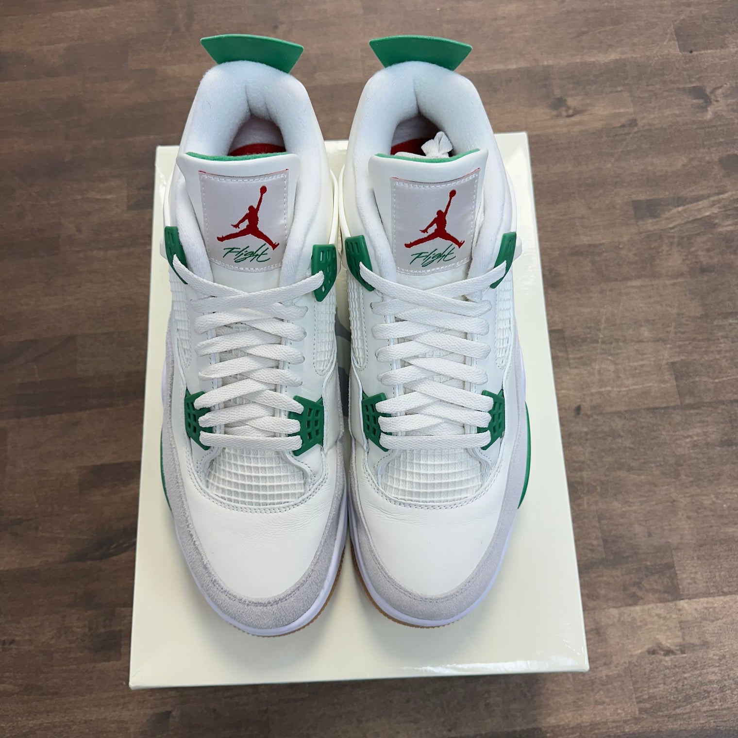 Pine Green SB Jordan 4 Retro (USED)