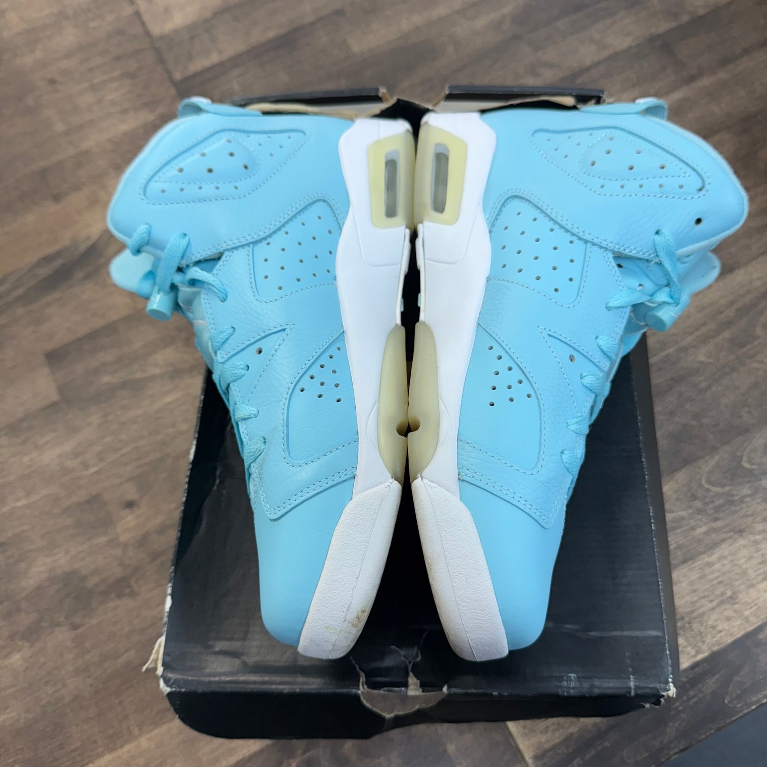 Air Jordan 6 Pantone (USED)