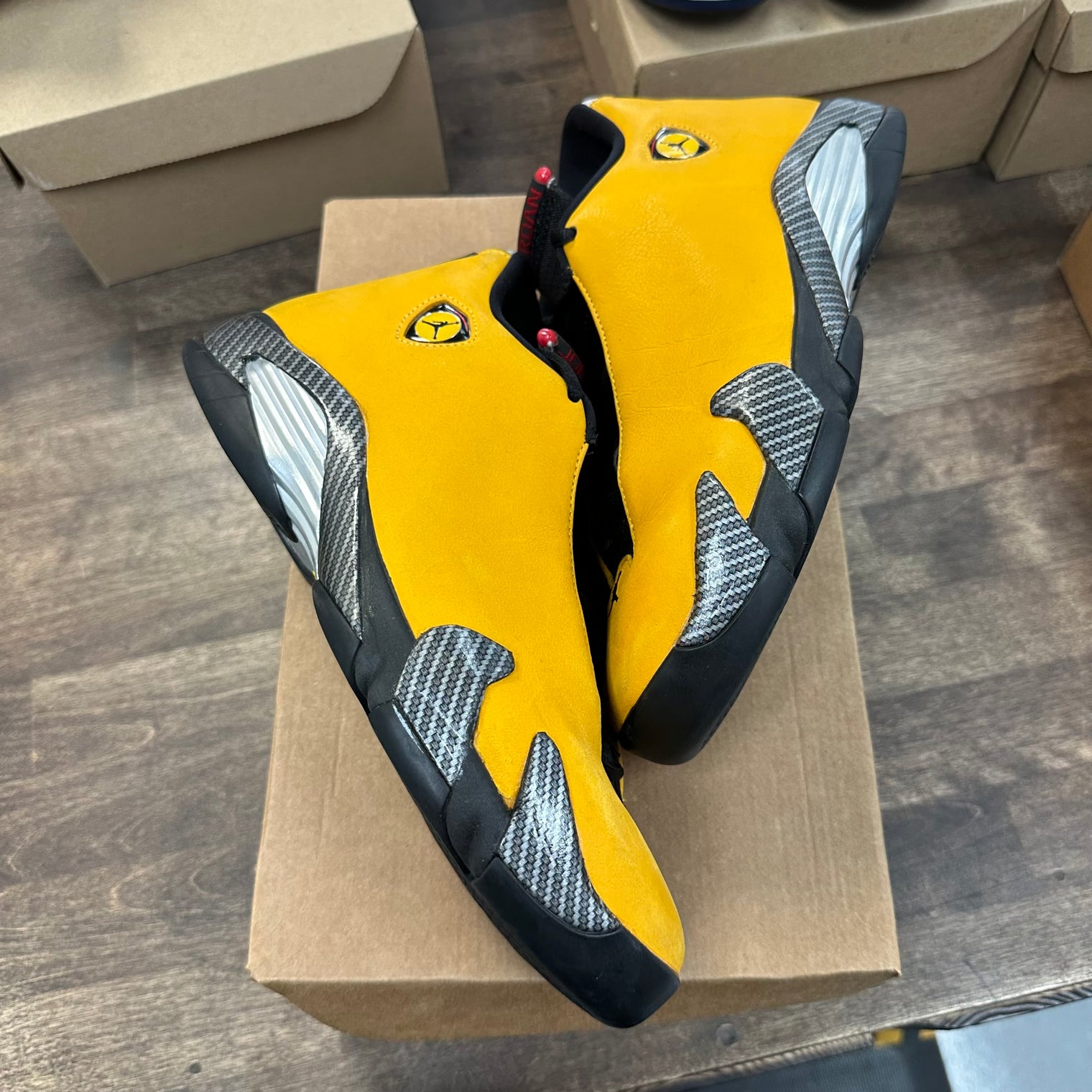 Ferrari University Gold Jordan 14 (USED,No Box)