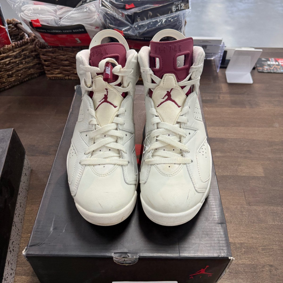 Jordan 6 Retro Maroon (2015) - Image 1