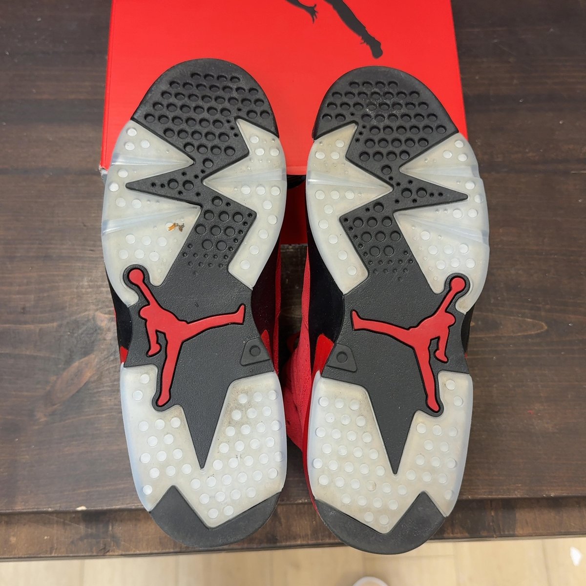 Jordan 6 Retro Toro Bravo Size 10 (Pre-Owned) - aux