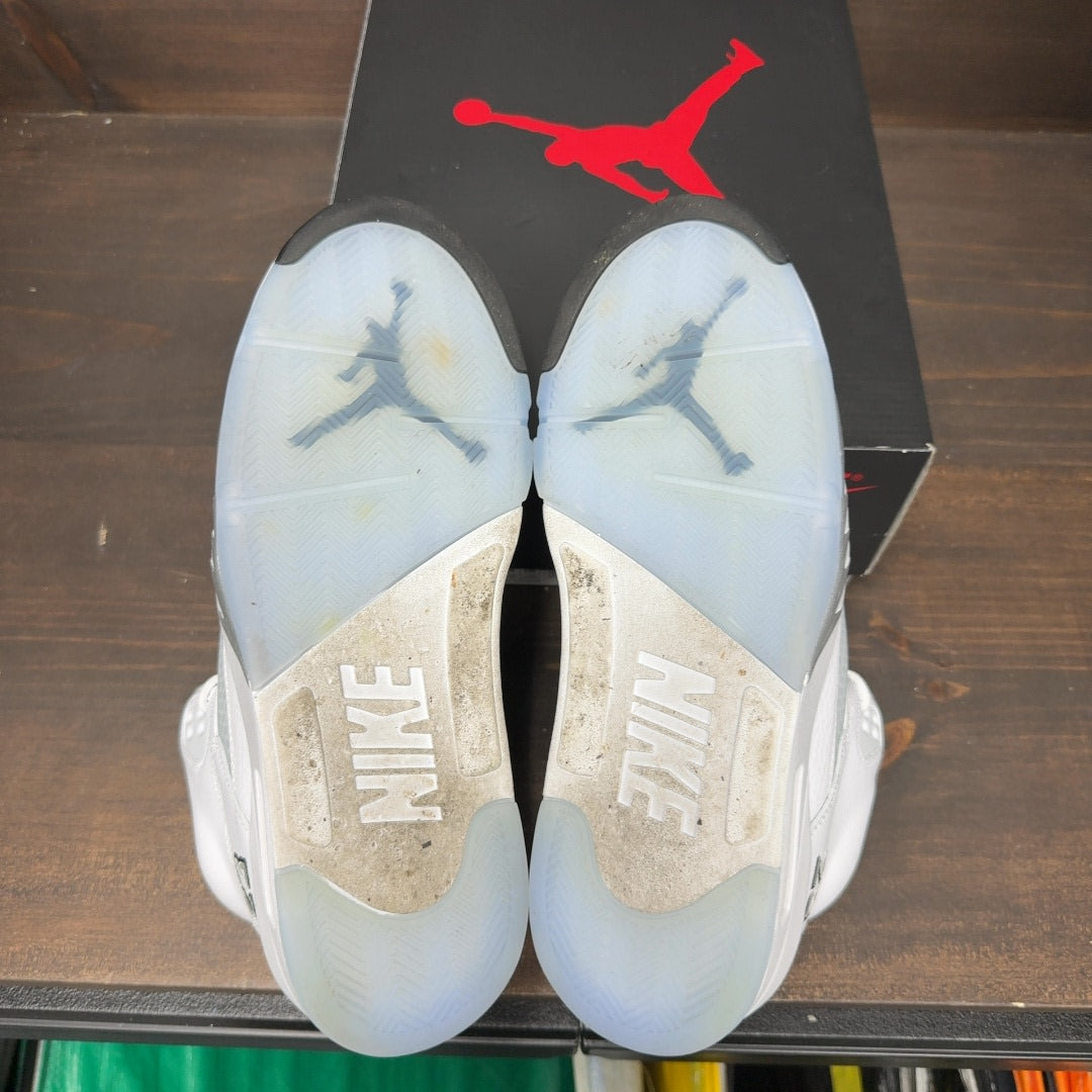 Jordan 5 Retro White Metallic (2026) Size 10.5 (Pre-Owned)