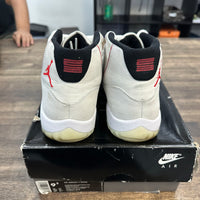 Platnium Jordan 11 Retro (USED)