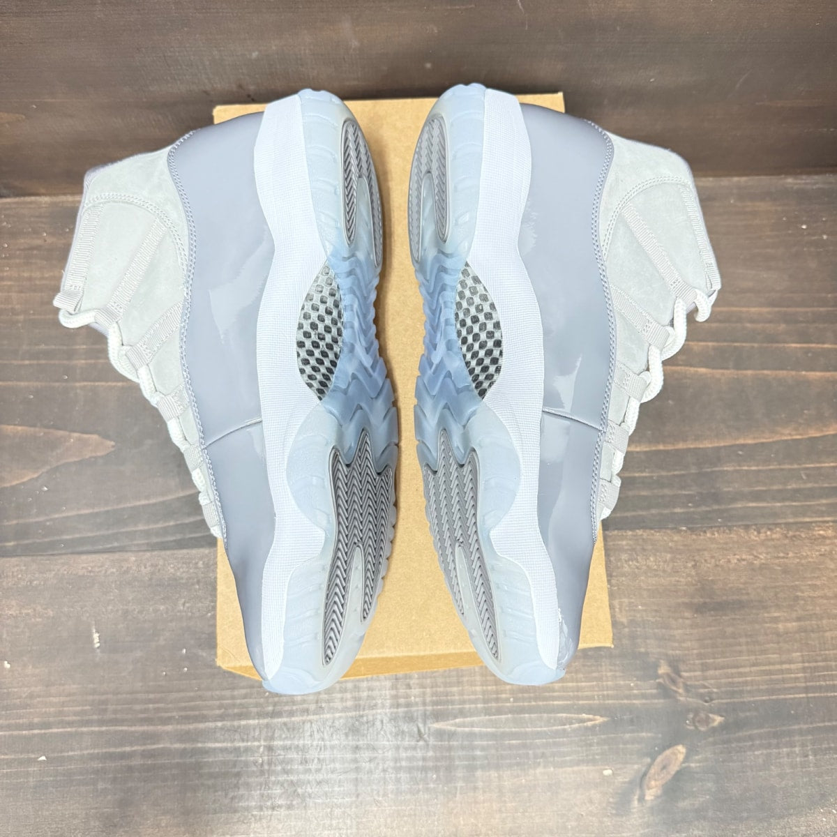 Jordan 11 Retro Cool Grey (2021) Size 12 (Pre-Owned) - Image 3