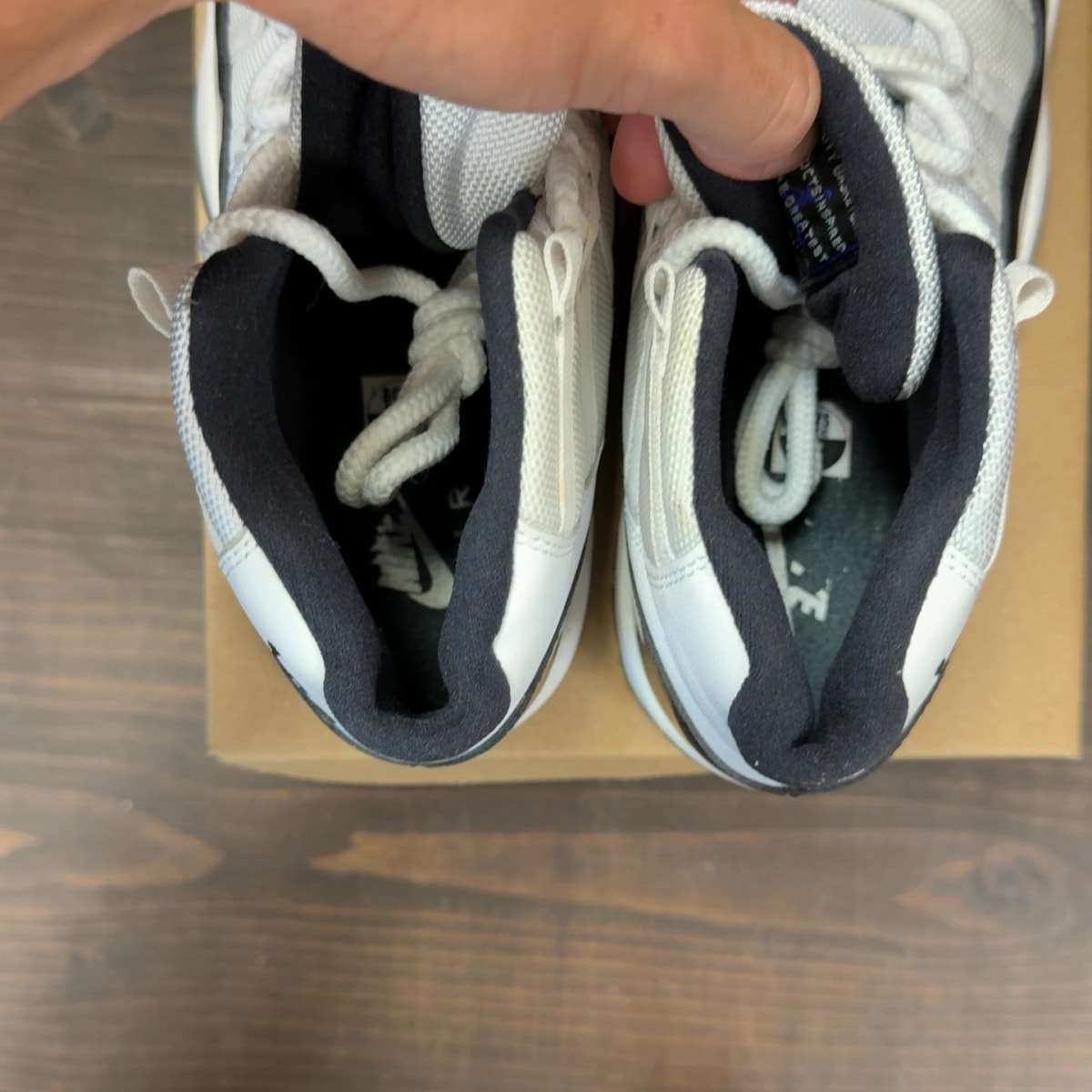 Jordan 11 Retro Concord (2018) (GS) Size 6Y (Pre-Owned) - Image 6