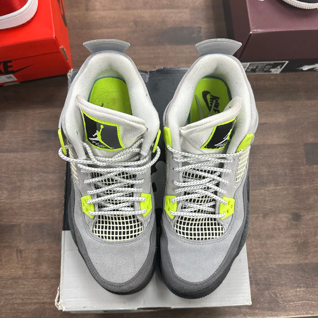 Jordan 4 Retro SE 95 Neon (US 7Y) (USED)