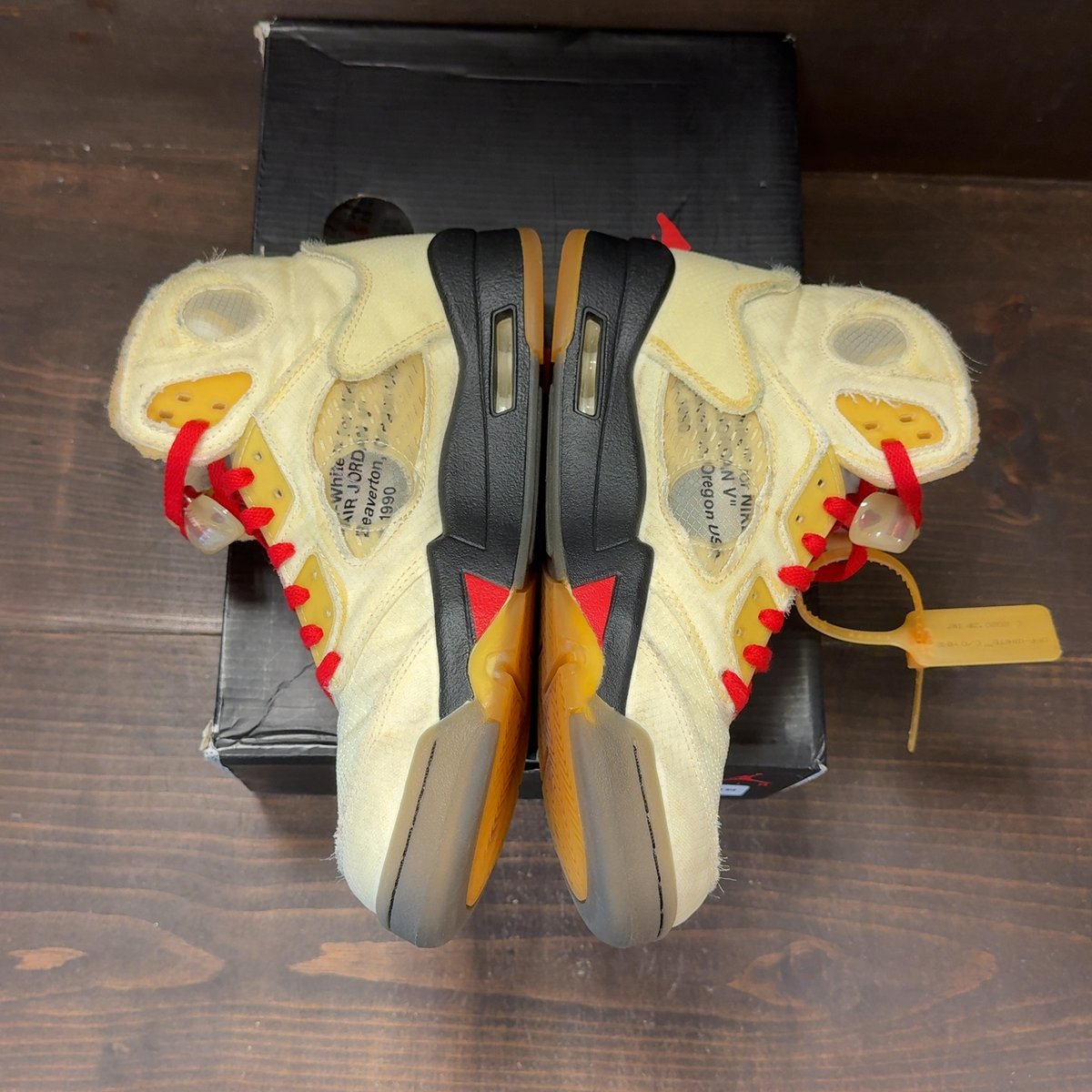 Jordan 5 Retro Off-White Sail Size 9.5 (Pre-Owned) - aux