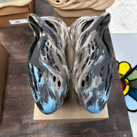 MX Carbon Yeezy Foam RNNR (USED, No Box)
