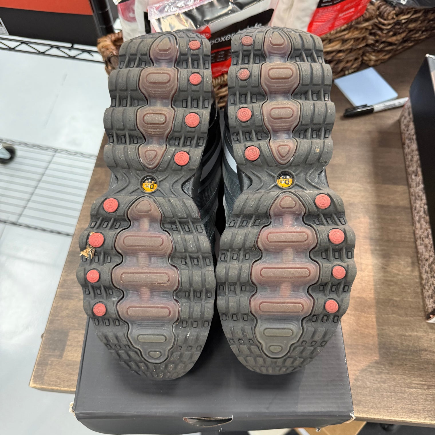 Nike Air Max Dn8 Black Gym Red (US 10.5) (USED)