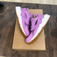 Nike Air Huarache Run Sport Fuchsia Gum (Women's) Size 8.5W (Pre-Owned) - Image 1