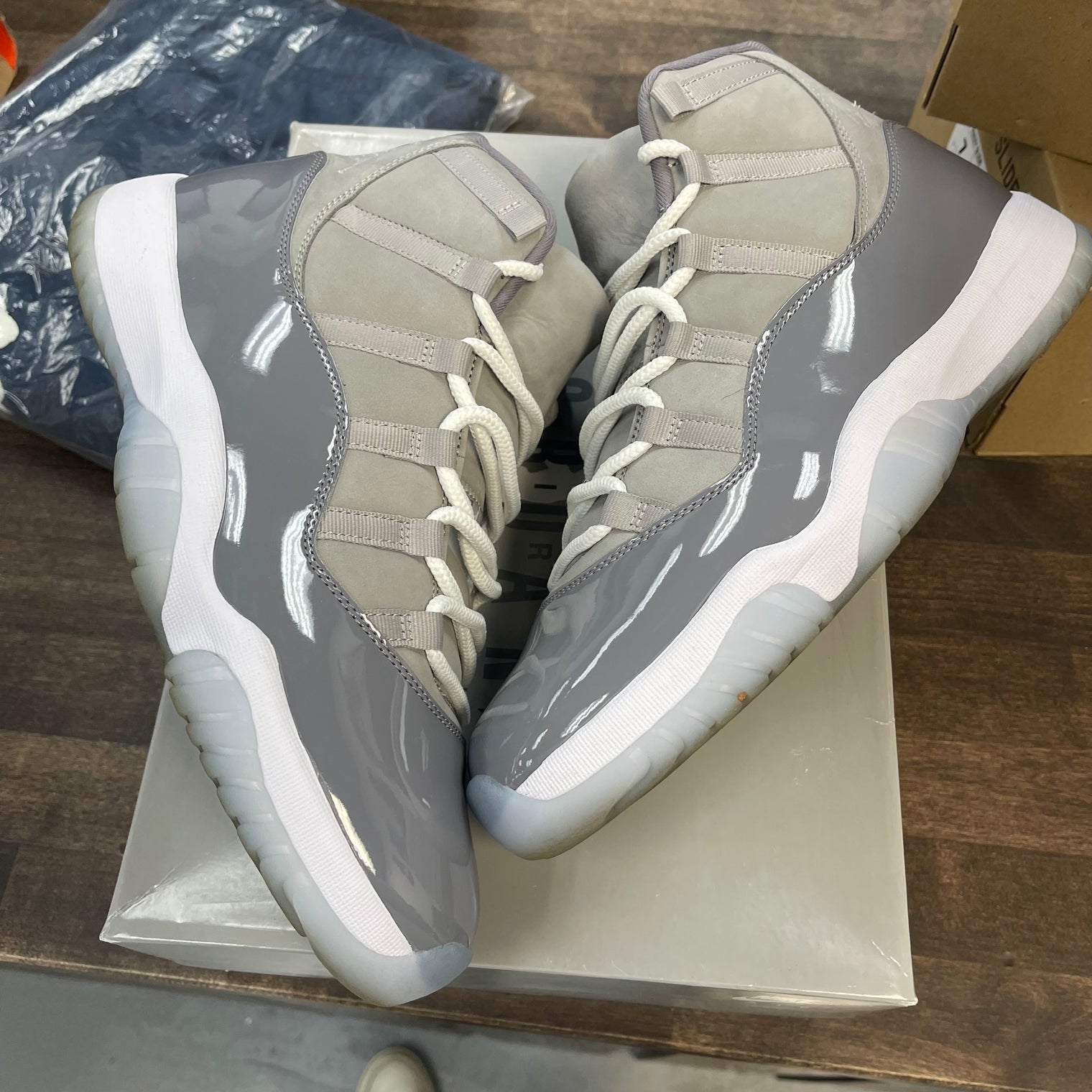 Cool Grey Jordan 11 (USED)