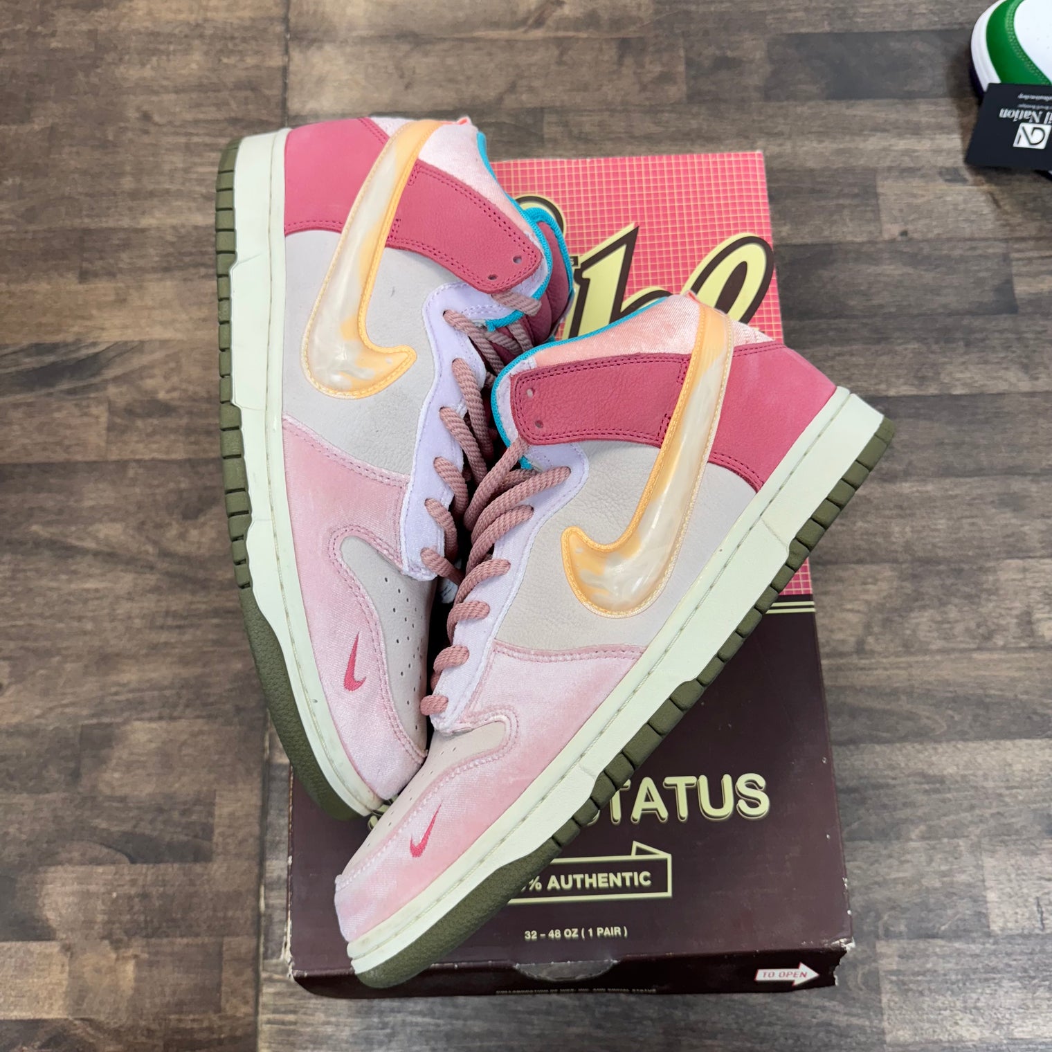 Social Status Free Lunch SB Strawberry Milk Dunk Mid (USED)
