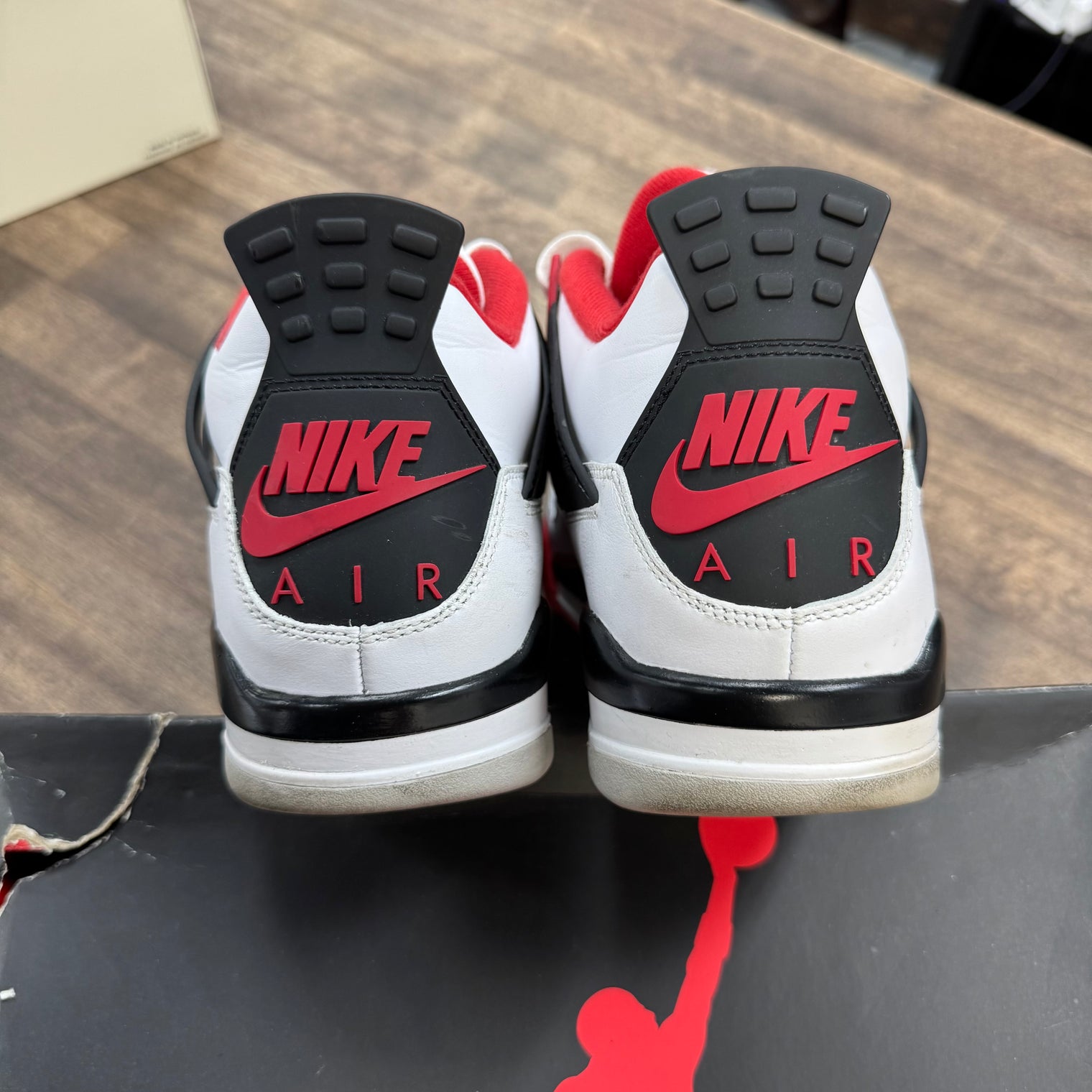 Fire Red Jordan 4 (2019) (USED)