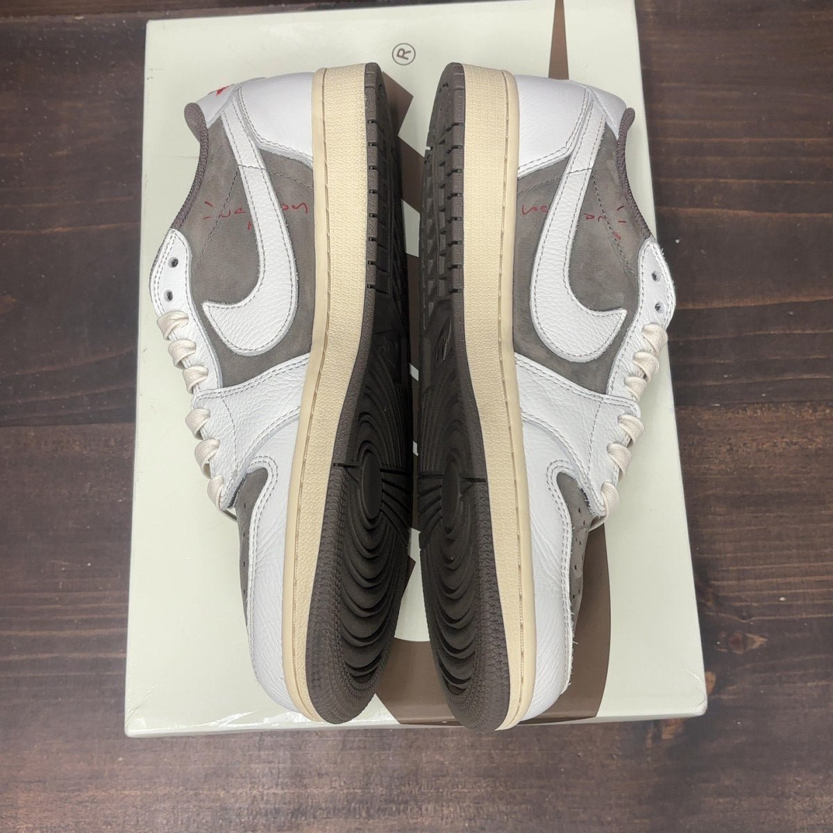 Jordan 1 Retro Low OG SP Travis Scott Reverse Mocha - Image 4