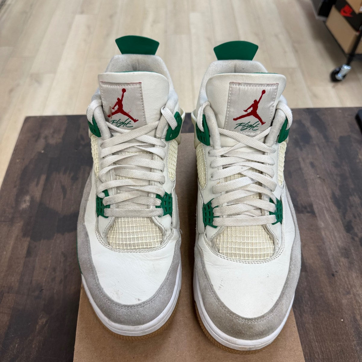 Jordan 4 Retro SB Pine Green Size 12 (Pre-Owned) - Image 2