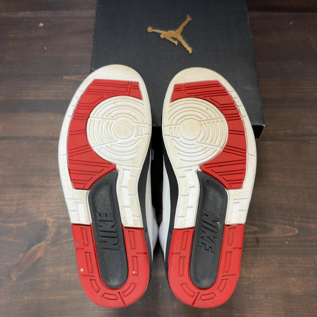 Jordan 2 Retro OG Chicago (2022) (GS) - Image 6
