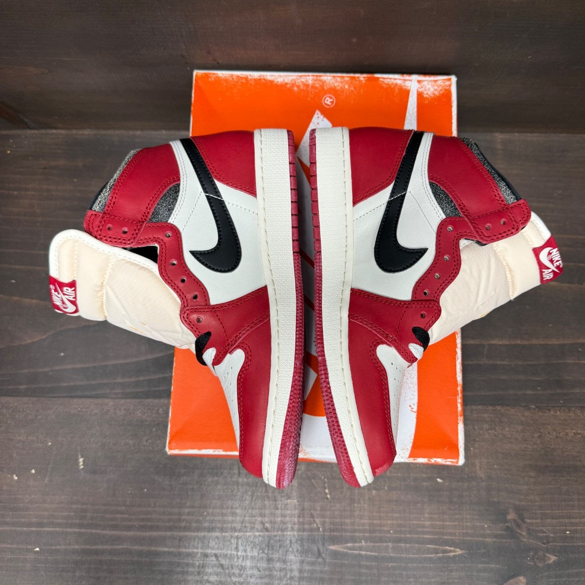 Jordan 1 Retro High OG Chicago Lost and Found (GS) - Image 3