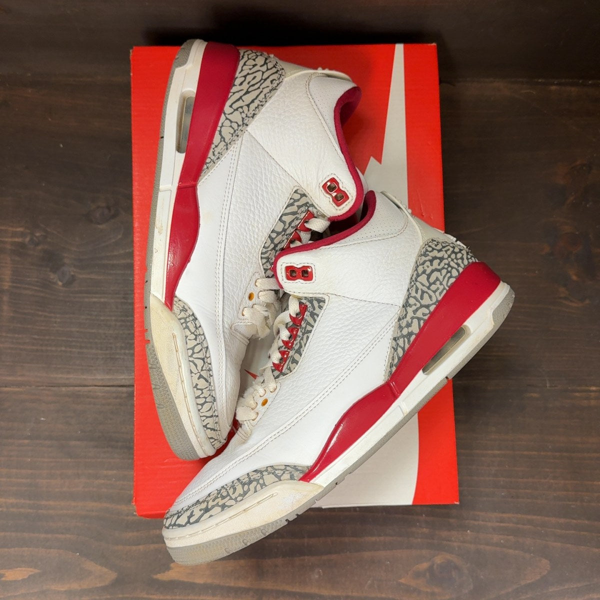 Jordan 3 Retro Cardinal Red Size 8 (Pre-Owned) - Image 2