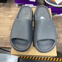 Slate Grey Yeezy Slide (USED)