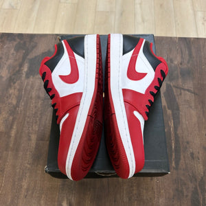 Jordan 1 Low Bulls - Image 3