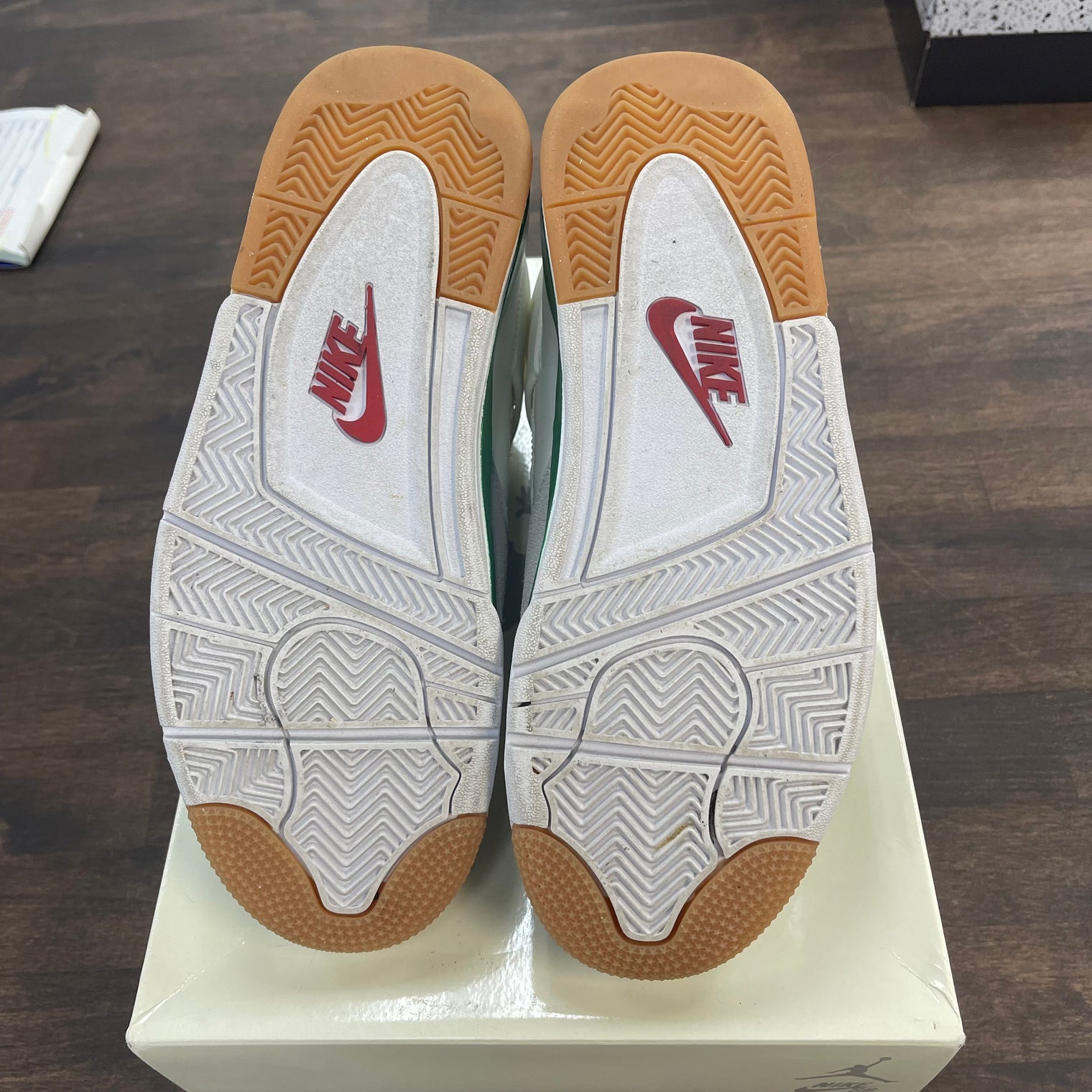 Pine Green SB Jordan 4 (USED)