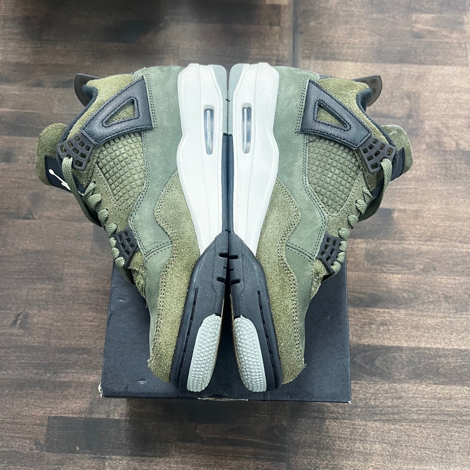 Craft Olive Jordan 4 (USED,NO BOX)