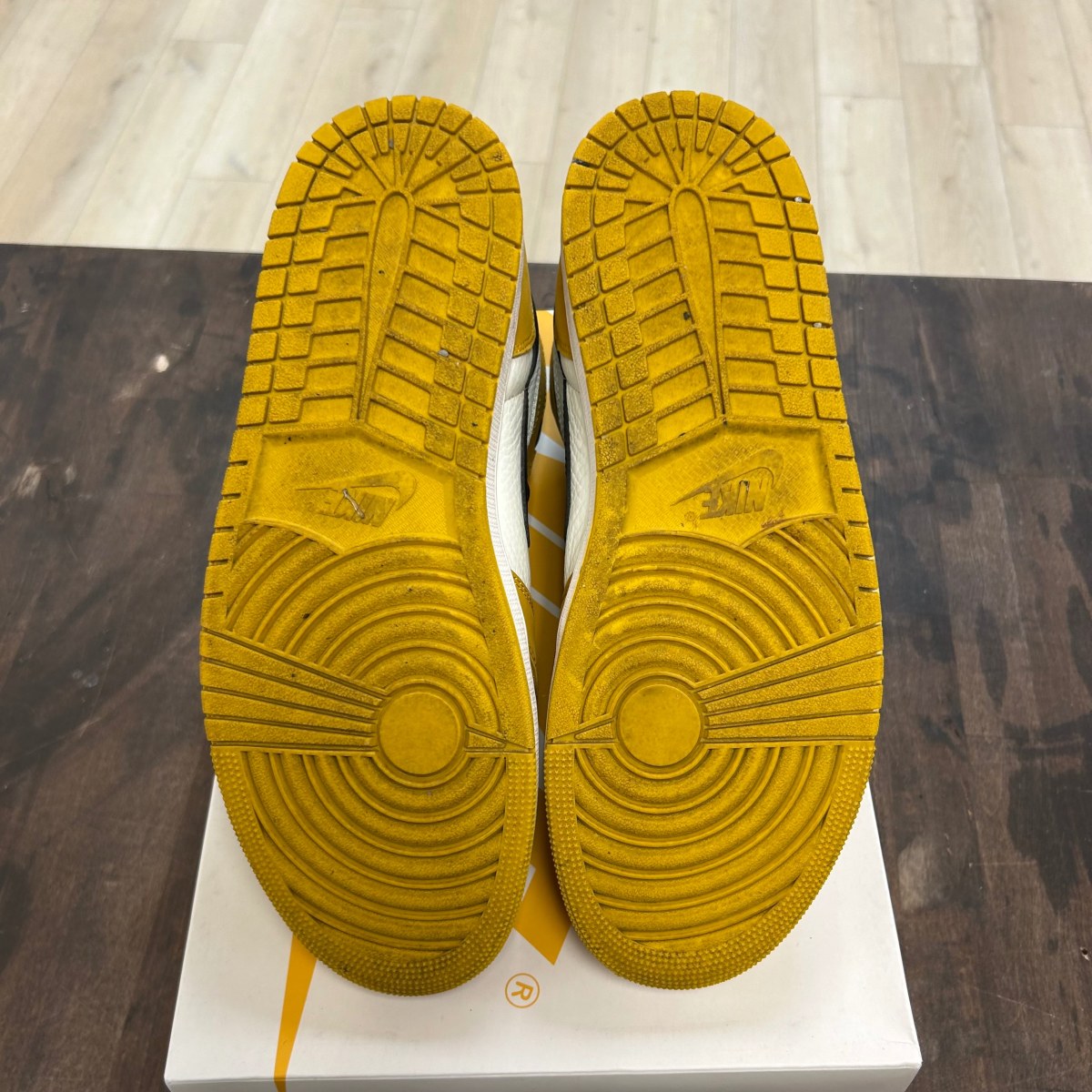 Jordan 1 Retro High OG Yellow Ochre - Image 5