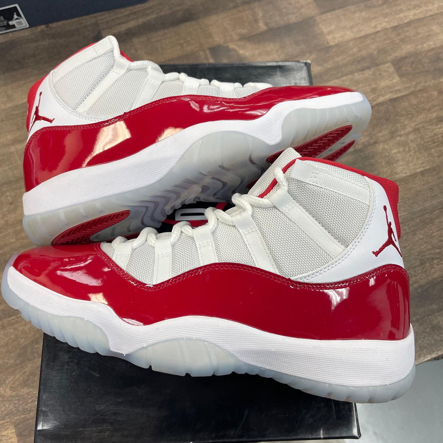 Cherry Jordan 11 (USED)