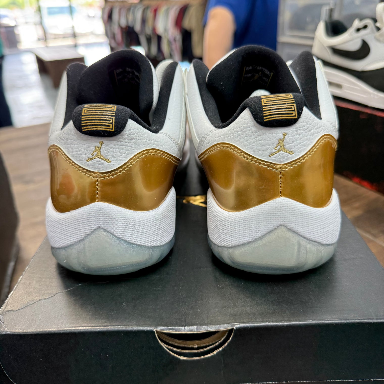 Closing Ceremony Jordan 11 Retro Low (USED)