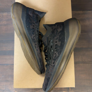 adidas Yeezy Boost 380 Onyx Size 5 (Pre-Owned) - Image 2