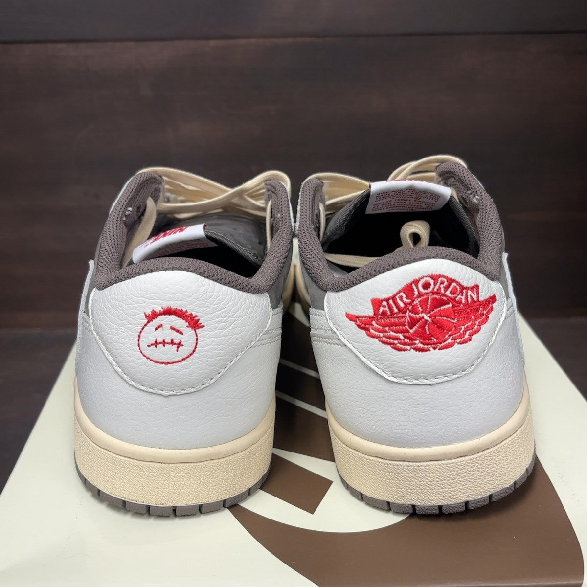 Jordan 1 Retro Low OG SP Travis Scott Reverse Mocha Size 11.5 (Pre-Owned) - Image 5