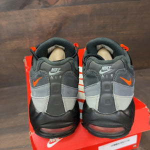 Nike Air Max 95 Black Hyper Crimson - Image 4