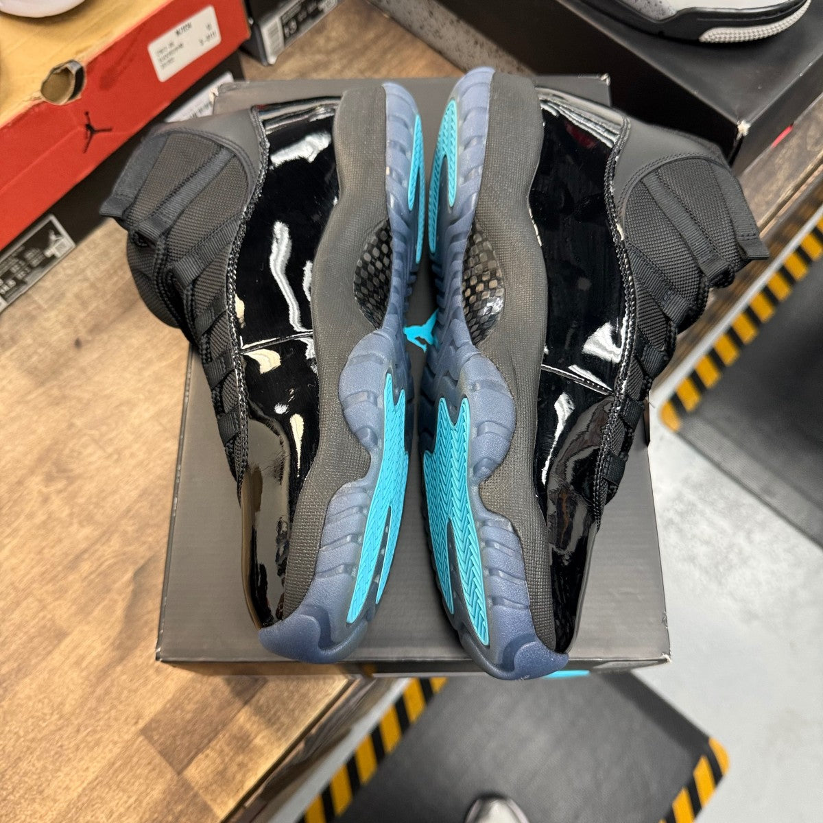 Jordan 11 Retro Gamma Blue (2025) - Image 3