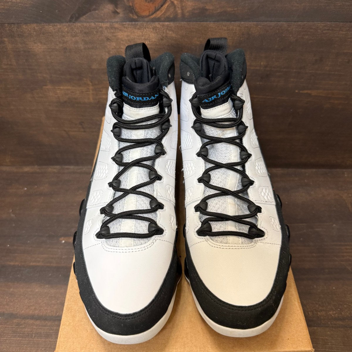 Jordan 9 Retro University Blue Size 10 (Pre-Owned) - Image 3
