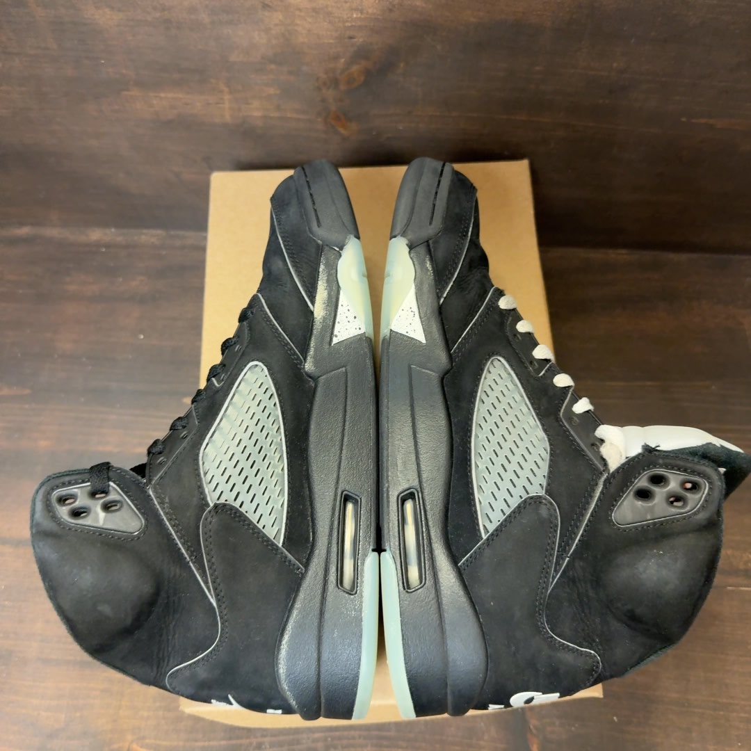 Jordan 5 Retro OG Black Metallic Reimagined Size 9.5 (Pre-Owned) - Image 5