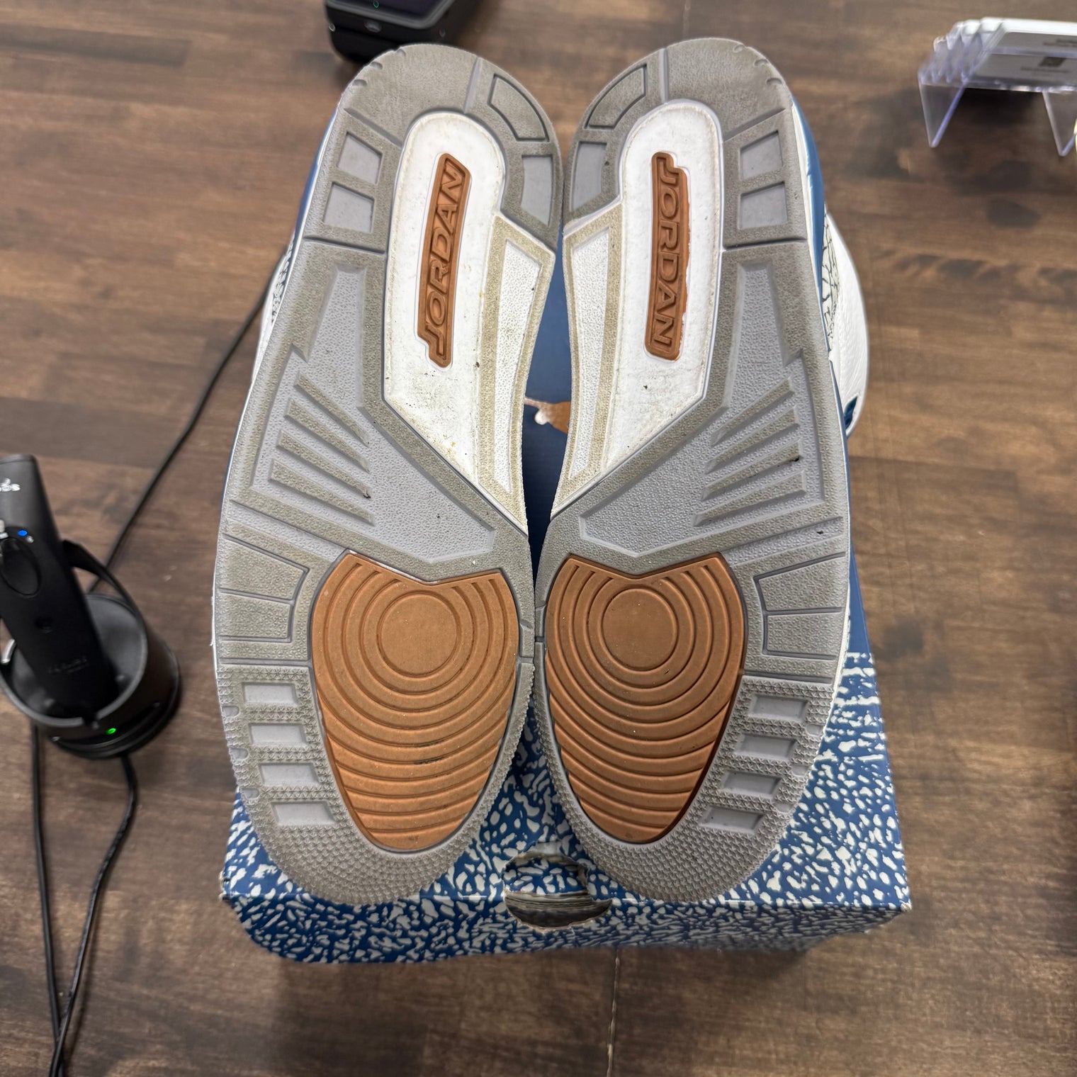 Wizards Jordan 3 Retro (USED)