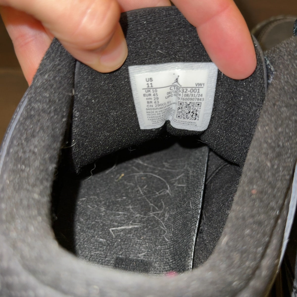 Jordan 3 Retro Black Cat (2025) Size 11 (Pre-Owned) - Image 6
