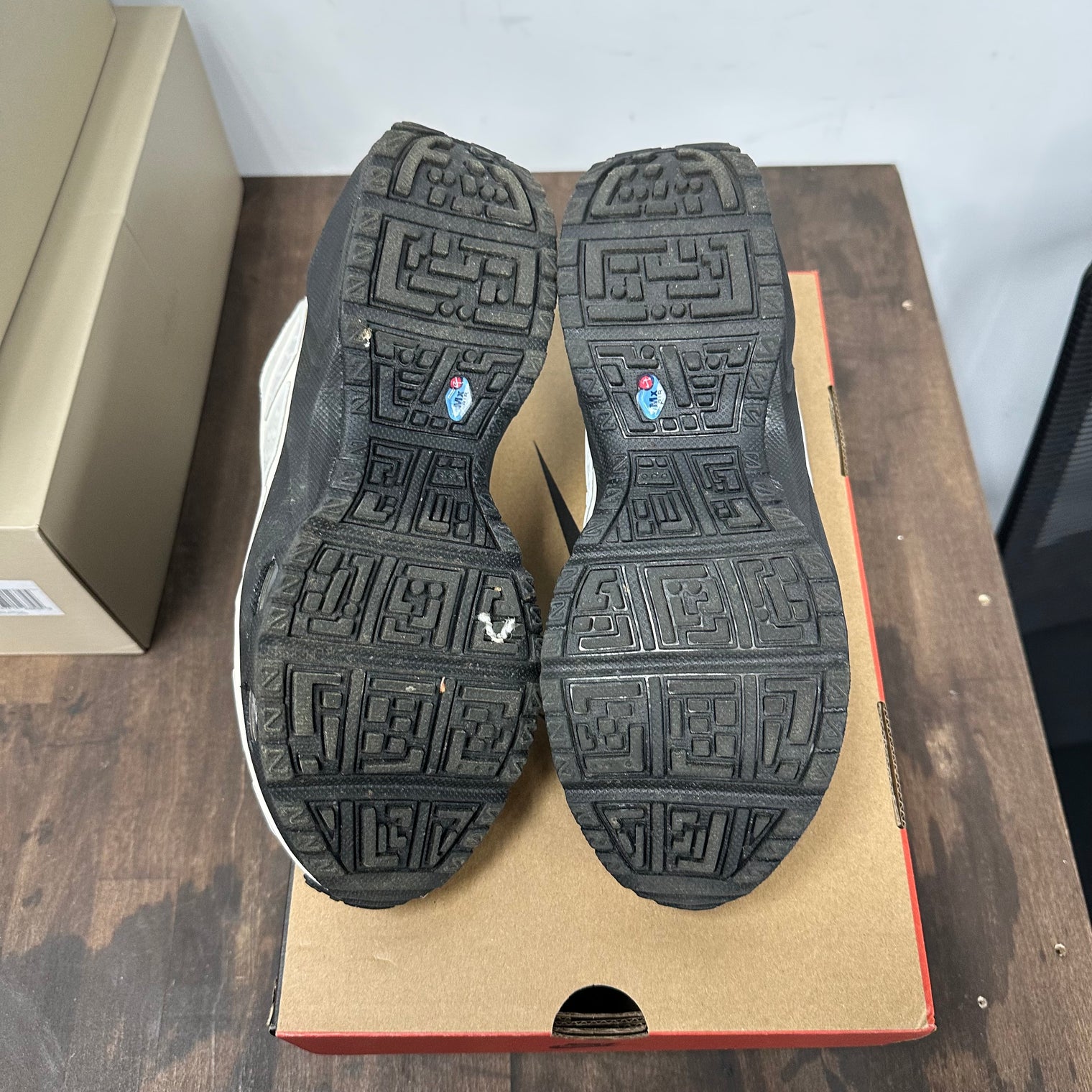 (W) Nike Sunder Phantom Black (USED)
