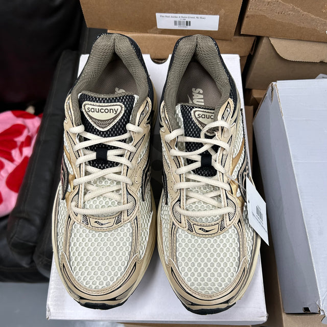 Gold Saucony Progrid Omni 9 (USED)