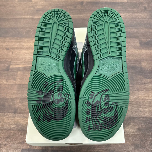 There Skateboards SB Dunk Low (USED)