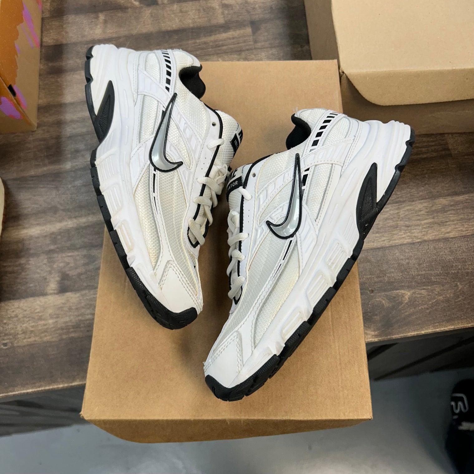Nike Initiator White Metallic Silver (Women's) (USED)