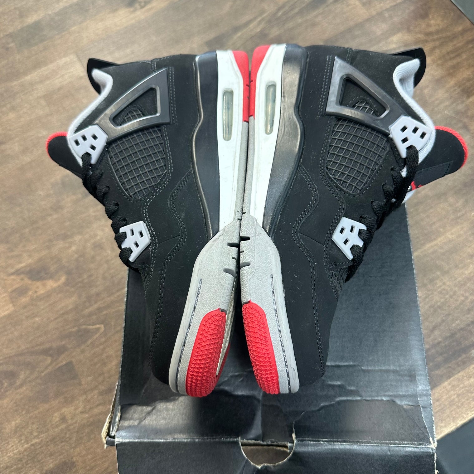 Bred Jordan 4 (2019) (USED)