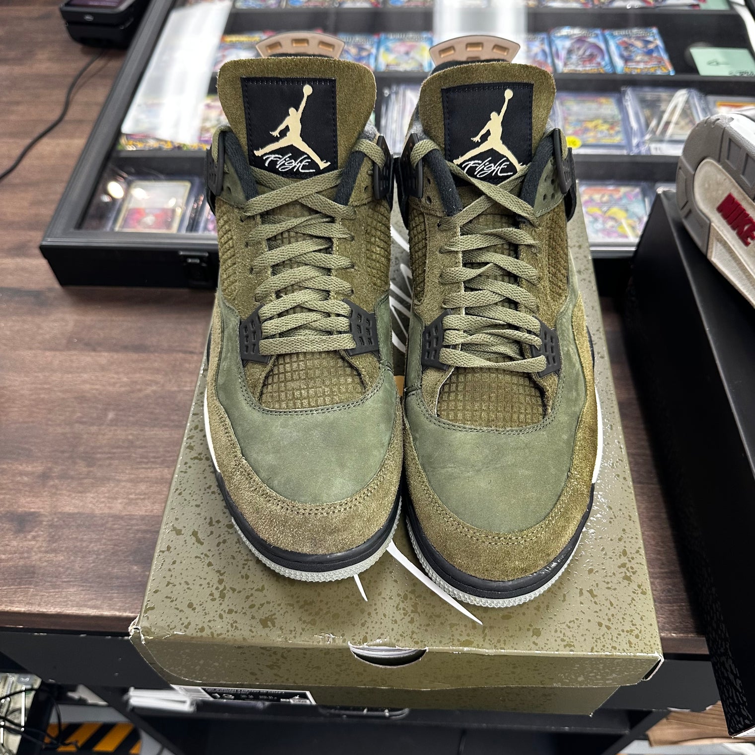 Craft Olive Jordan 4 (USED)