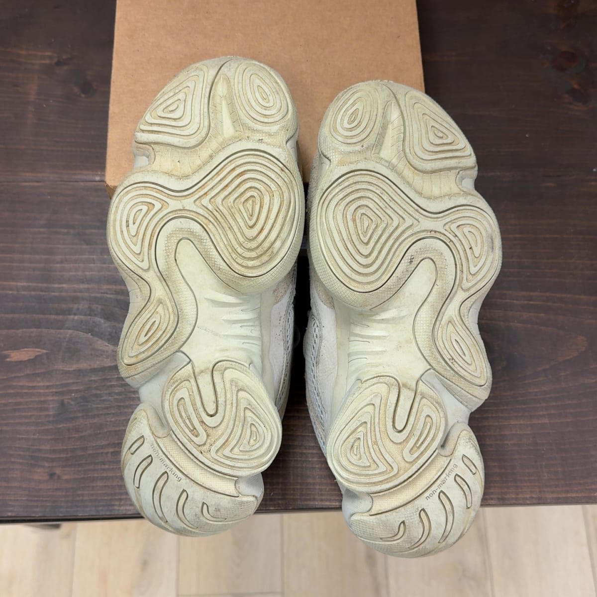 adidas Yeezy 500 Salt Size 11 (Pre-Owned) - aux