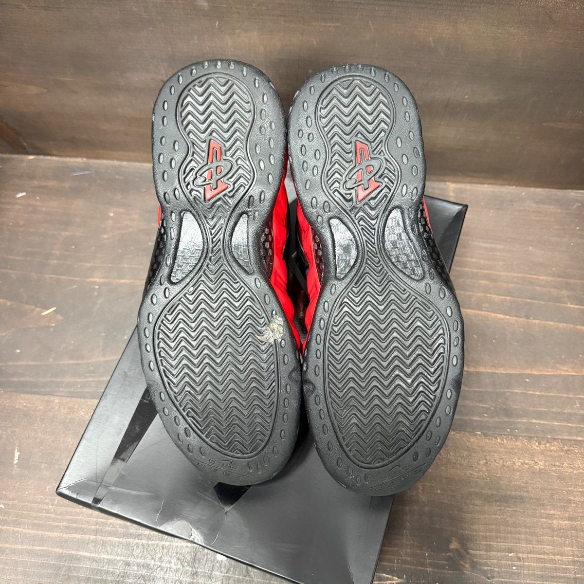 Nike Air Foamposite One Habanero Red Size 9 (Pre-Owned) - box